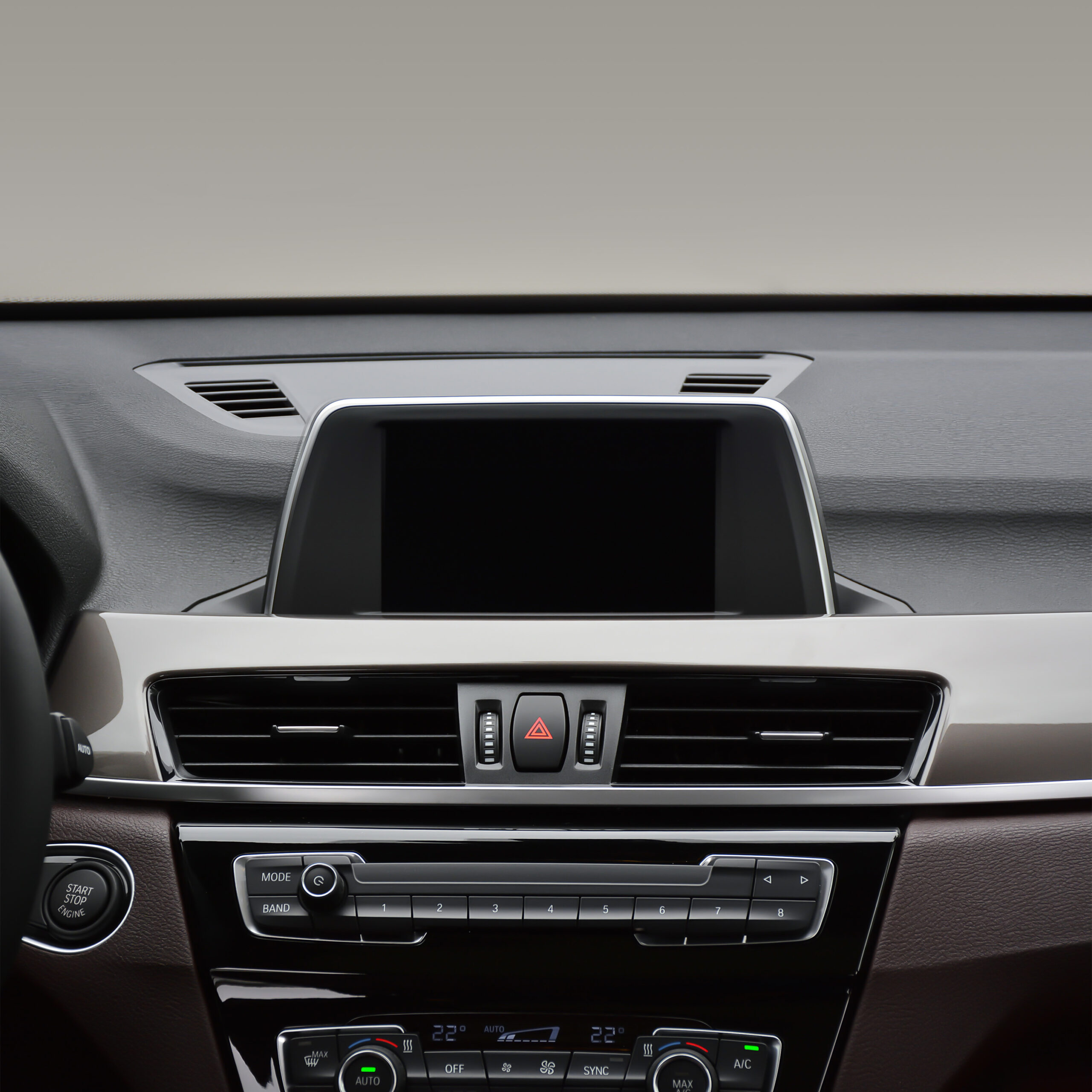 BMW X1 (F48) NBT - Image 2